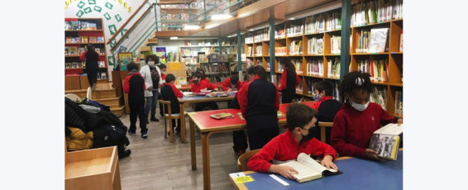 Los alumnos y alumnas de 2º del Colegio Rafaela María de Valladolid han visitado la biblioteca.