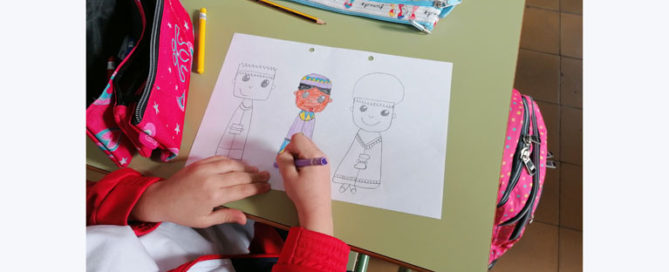 Los alumnos y alumnas de 1º de primaria del Colegio Rafaela María de Valladolid dibujan a los Reyes Magos.