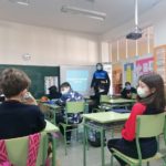 Los alumnos y alumnas del Colegio Rafaela María reciben una charla sobre los riesgos de Internet.
