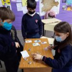 Los alumnos y alumnas de cuarto de primaria de Colegio Rafaela María de Valladolid aprenden jugando.