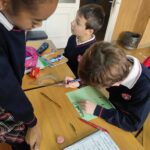 Los alumnos y alumnas de tercero de primaria del Colegio Rafaela María de Valladolid han elaborado menús saludables.